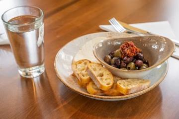 Aces Pickleball + Kitchen