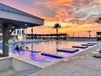 Camp Margaritaville RV Resort Crystal Beach 4